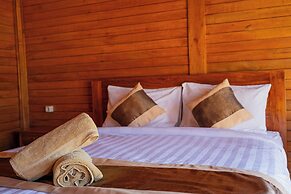 D Sila’s Tepi Danu Villas Kintamani & Natural hot spring