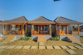 D Sila’s Tepi Danu Villas Kintamani & Natural hot spring