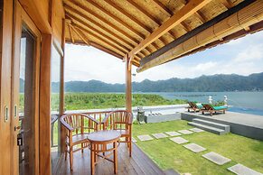 D Sila’s Tepi Danu Villas Kintamani & Natural hot spring