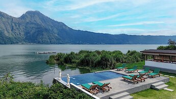 D Sila’s Tepi Danu Villas Kintamani & Natural hot spring