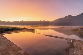 D Sila’s Tepi Danu Villas Kintamani & Natural hot spring