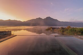 D Sila’s Tepi Danu Villas Kintamani & Natural hot spring