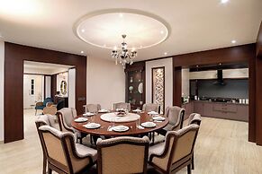 1 Amiras Entire Villa at Fateh Sagar, Udaipur