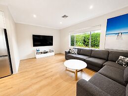 Contemporary Cove