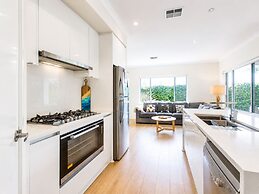 Contemporary Cove