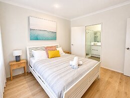 Contemporary Cove