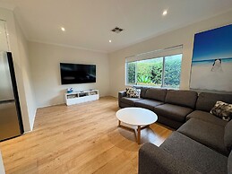 Contemporary Cove