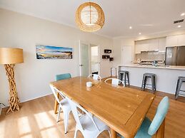 Contemporary Cove