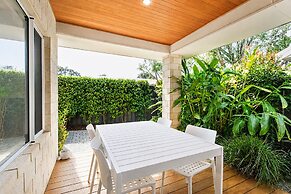 Contemporary Cove