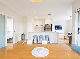Contemporary Cove