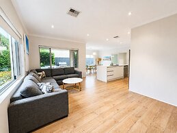 Contemporary Cove