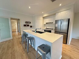 Contemporary Cove