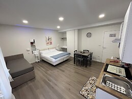 F.ROOMS NAPOLI VIA SEMENTINI