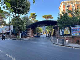 F.ROOMS NAPOLI VIA SEMENTINI