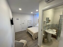 F.ROOMS NAPOLI VIA SEMENTINI