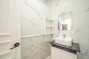 Q Hotel & Apartment Han Market Da Nang