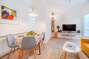 Stylish City Center Vibes Apartment