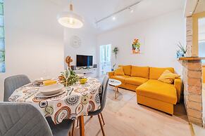 Stylish City Center Vibes Apartment