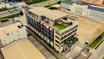 Caeser's Luxury Hotel