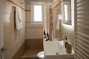 Tselepis Villa at Lakithra