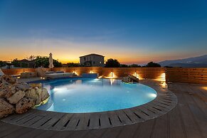 Tselepis Villa at Lakithra