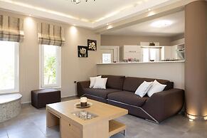 Tselepis Villa at Lakithra