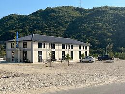 Lumi i Bardhe Hotel & Restaurant