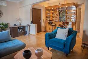 Urban Oasis Stylish Apt in Piraeus Centr