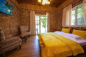 Hani i Taulant Shahinit