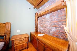 Hani i Taulant Shahinit