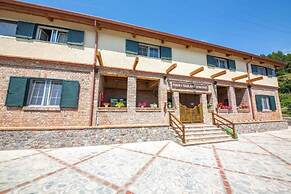 Hani i Taulant Shahinit