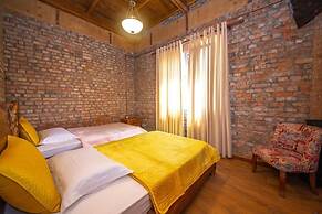 Hani i Taulant Shahinit