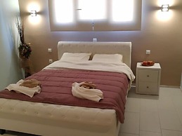 260sqm villa in Loutraki with a sea view