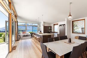 WHAKATA ON WHITBOURN