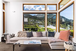 WHAKATA ON WHITBOURN