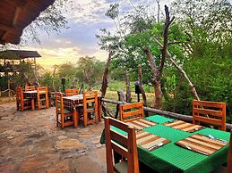 Hornbill Bush Lodge