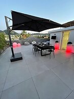 YourHome - AC Luxury House