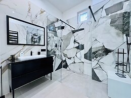 YourHome - AC Luxury House