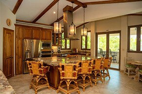 Large Oceanfront Villa With Pool Close to Village