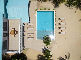 Large Oceanfront Villa With Pool Close to Village