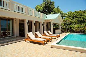 Large Oceanfront Villa With Pool Close to Village
