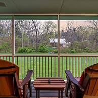 1 Mile to Pkwy Pets Hot Tub Creekside Porch