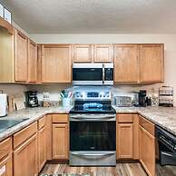 1 Mile to Pkwy Pets Hot Tub Creekside Porch