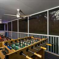 1 Mile to Pkwy Pets Hot Tub Creekside Porch