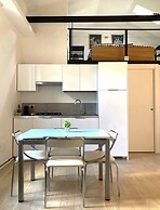 cozy and Bright Flat in Isola- Pergola 4