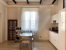 cozy and Bright Flat in Isola- Pergola 4