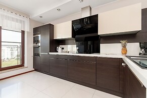 Traditional Gdansk Apartment by Renters