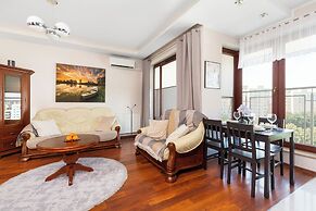 Traditional Gdansk Apartment by Renters