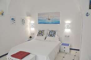 Art House in Amalfi Historical Center Near Beach