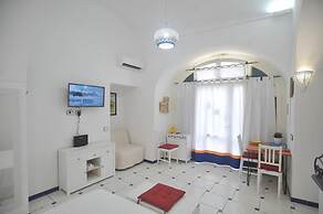 Art House in Amalfi Historical Center Near Beach